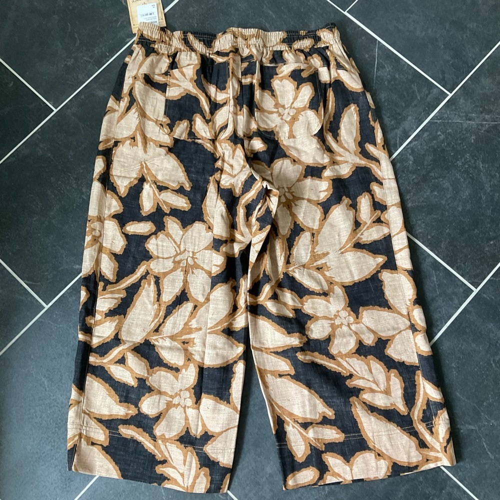 Democracy Floral Wide Leg Cropped Pants 1X Boho Cotton Rayon Pockets - Picture 3 of 3